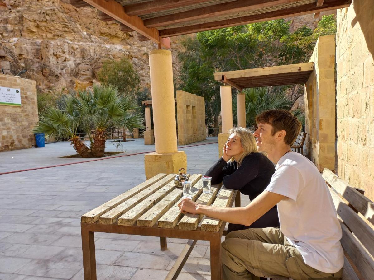 Afra Hot Springs Chalets At-Tafilah Esterno foto