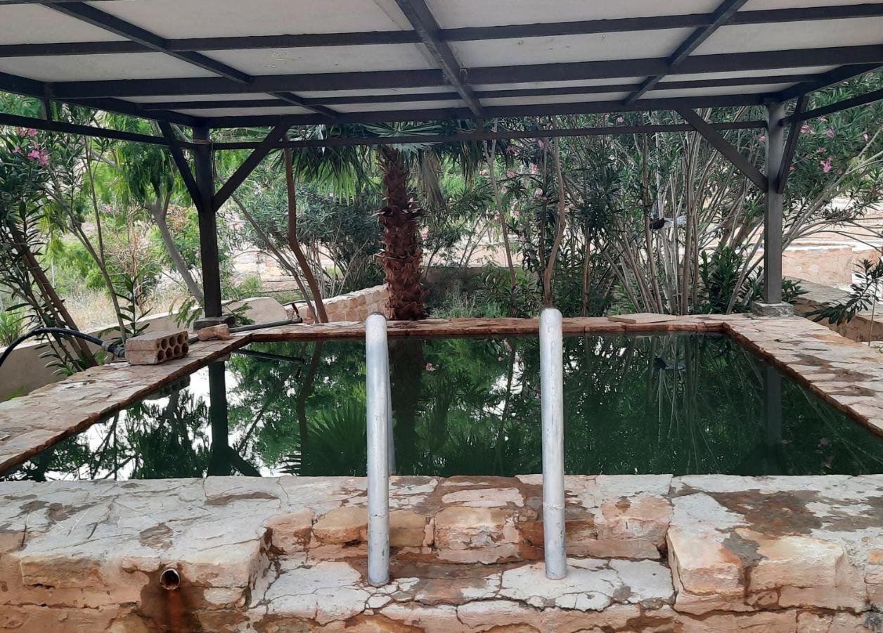 Afra Hot Springs Chalets At-Tafilah Esterno foto