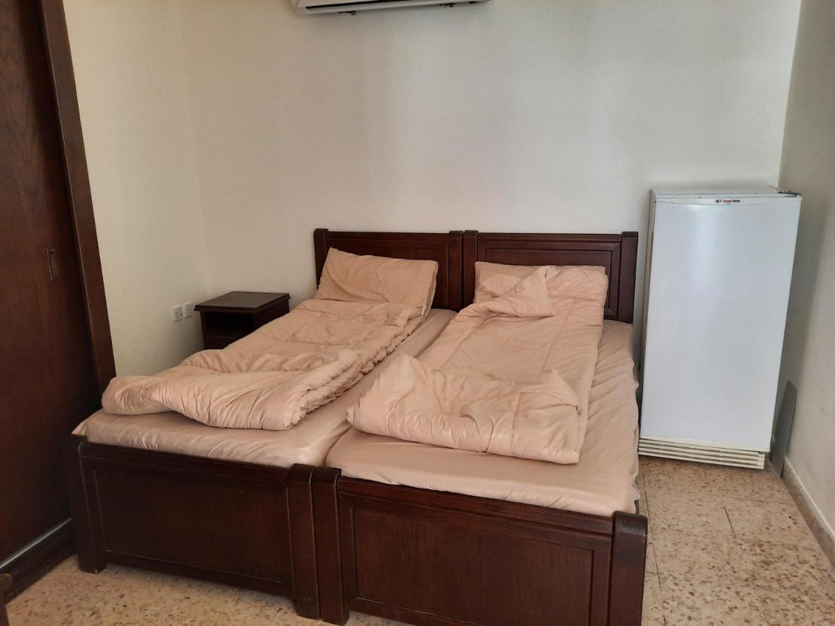 Afra Hot Springs Chalets At-Tafilah Esterno foto